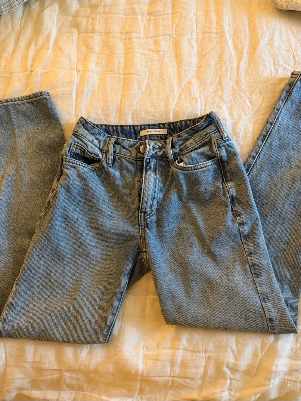 PacSun Women's High-Rise Light Wash Denim Jeans